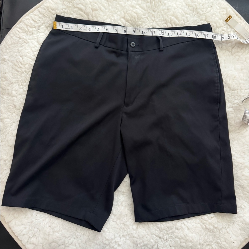 Slazenger Men's 36 Black Flat Front Golf Shorts